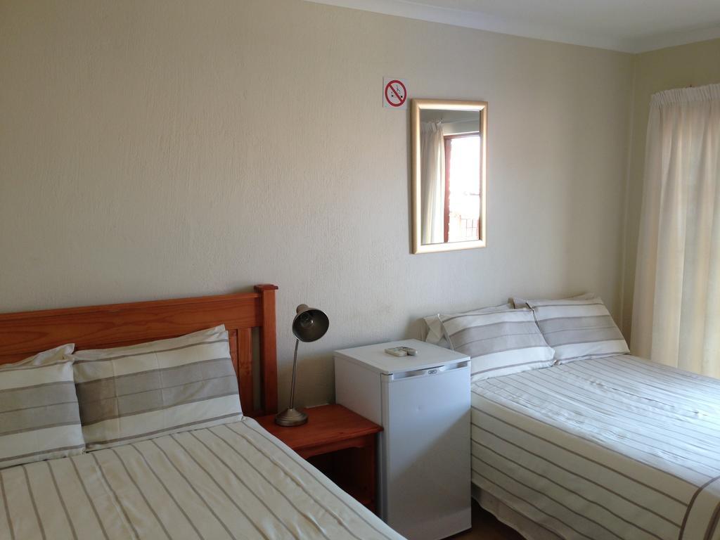 Country Link Guest Lodge كوماتيبورت المظهر الخارجي الصورة