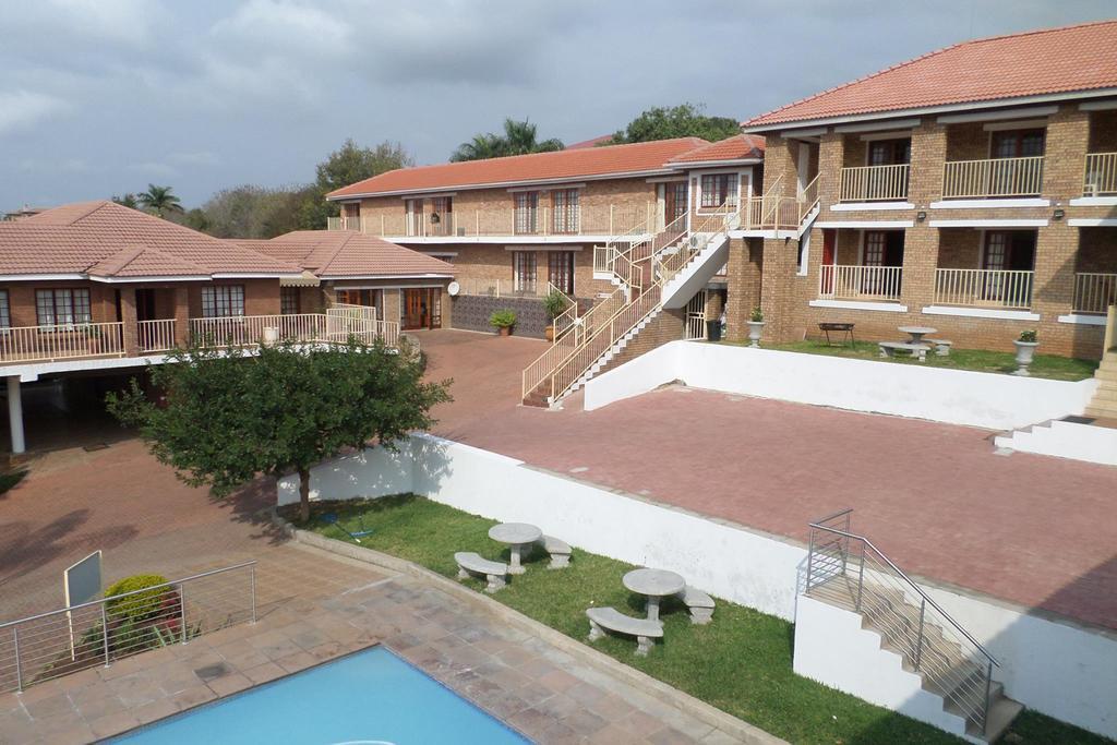 Country Link Guest Lodge كوماتيبورت المظهر الخارجي الصورة