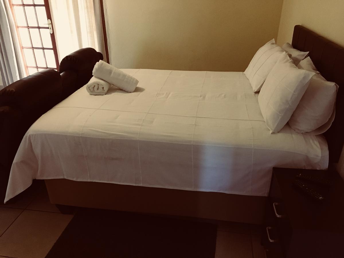 Country Link Guest Lodge كوماتيبورت المظهر الخارجي الصورة